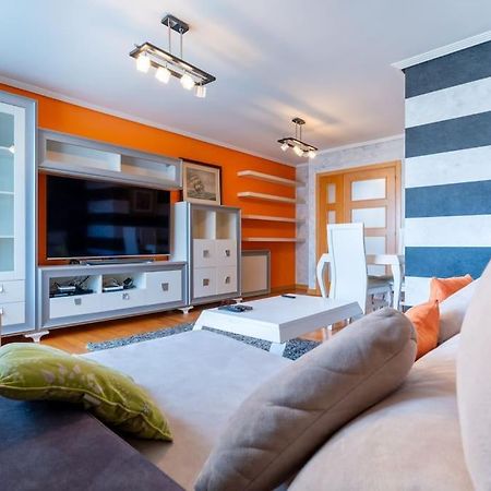 Apartamento En El Corazon De La Ciudad Con Parking Santander Bagian luar foto