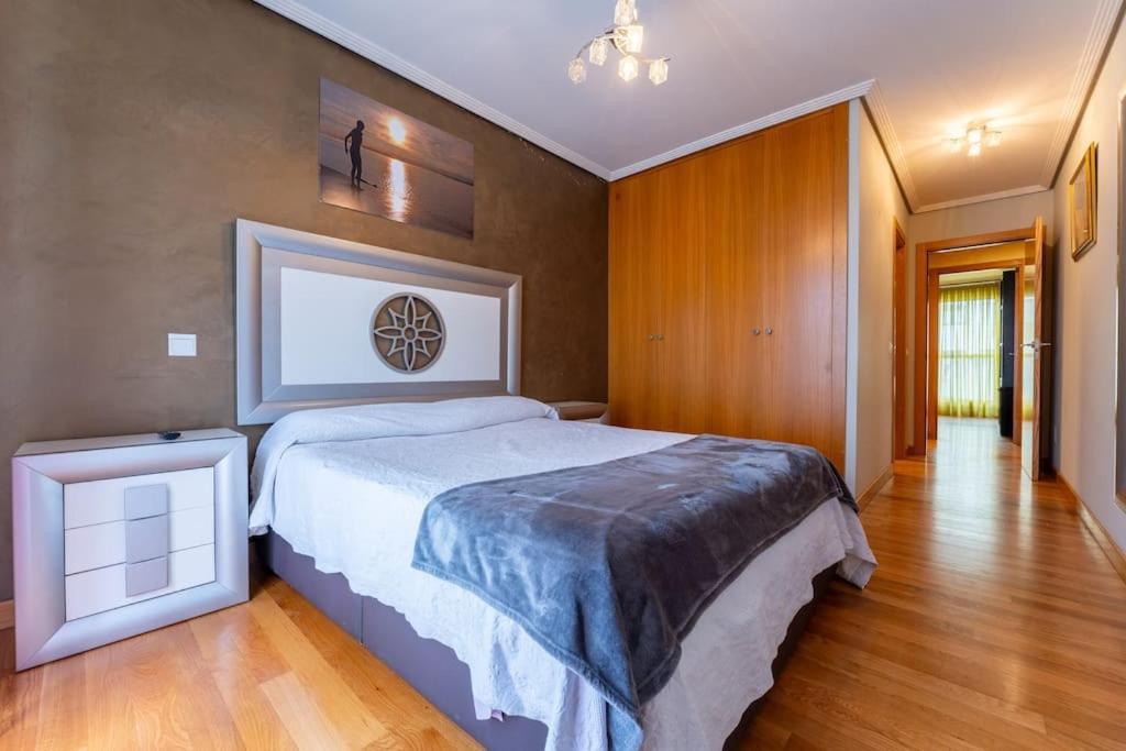 Apartamento En El Corazon De La Ciudad Con Parking Santander Bagian luar foto