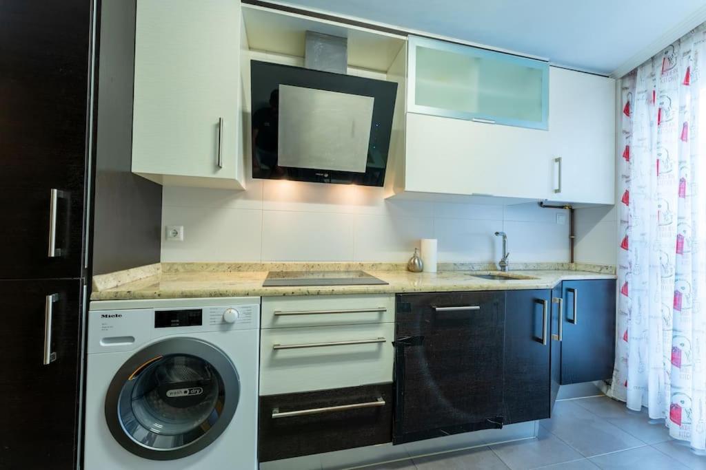 Apartamento En El Corazon De La Ciudad Con Parking Santander Bagian luar foto