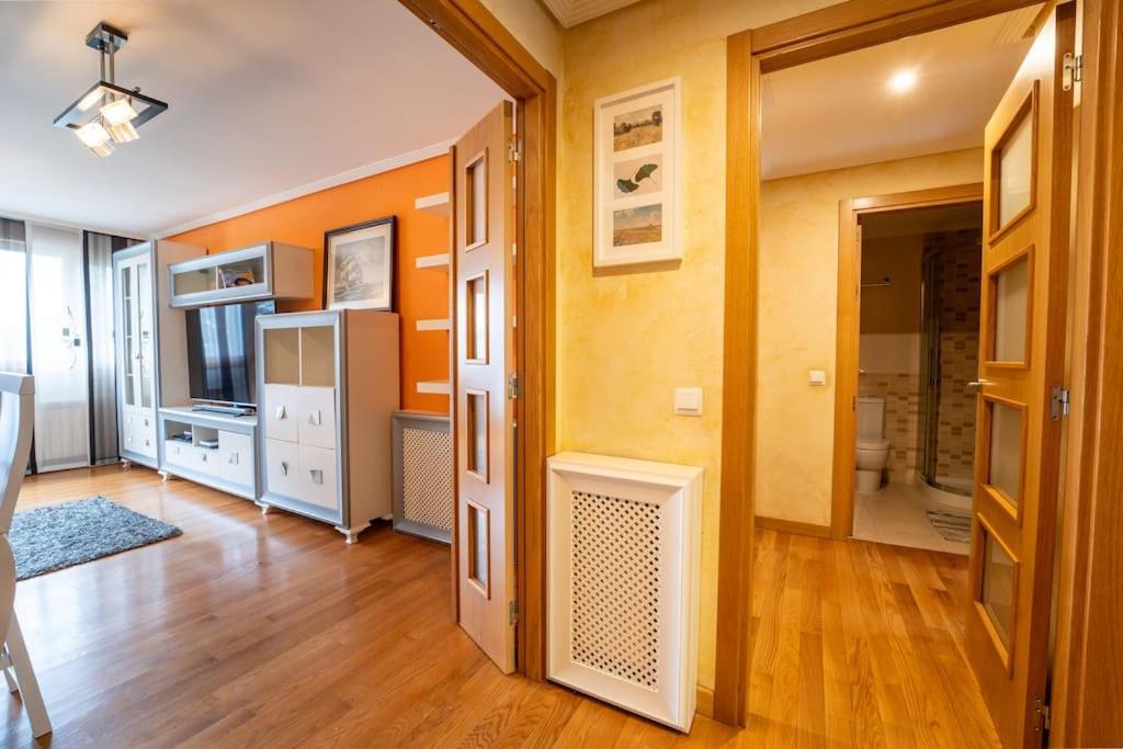 Apartamento En El Corazon De La Ciudad Con Parking Santander Bagian luar foto